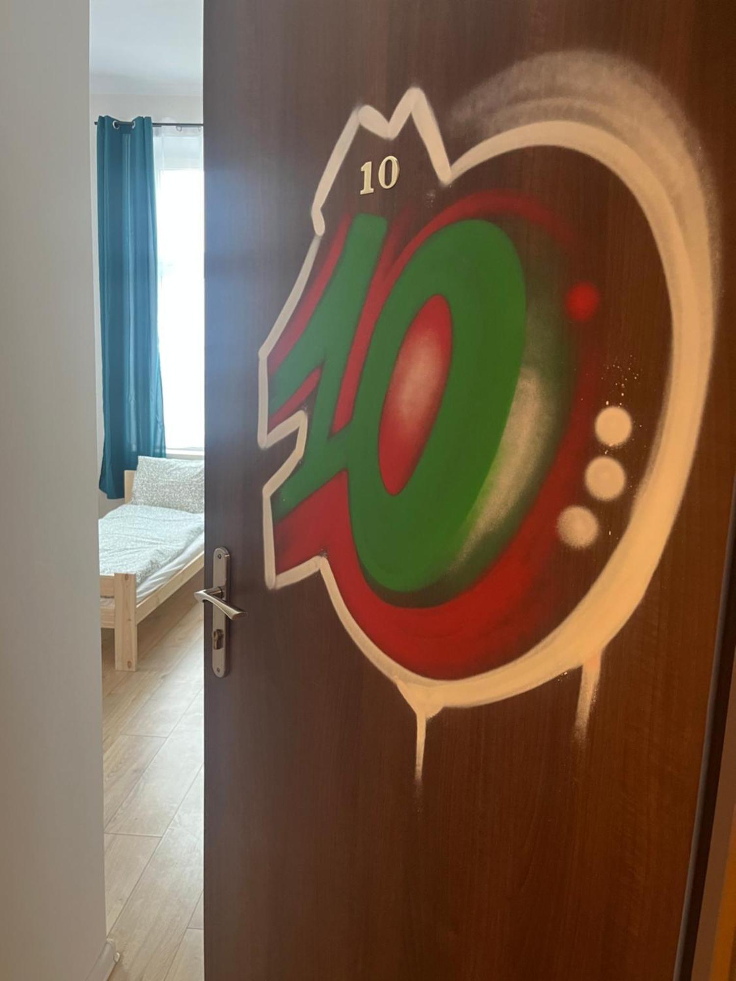 קרקוב Hostel Graffiti מראה חיצוני תמונה