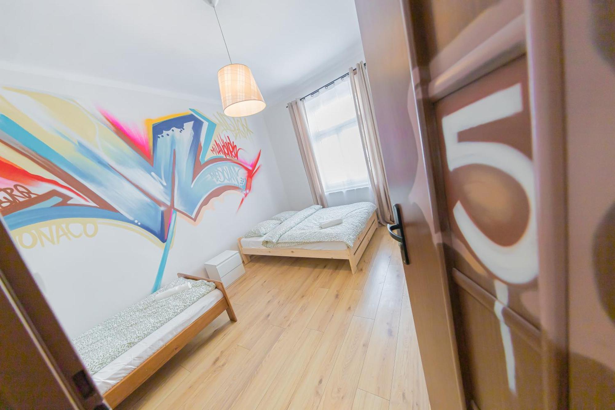 קרקוב Hostel Graffiti מראה חיצוני תמונה