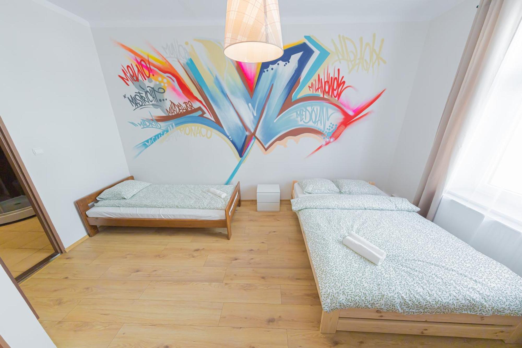 קרקוב Hostel Graffiti מראה חיצוני תמונה